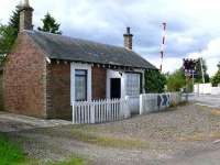 Templehall crossing keepers house to the north of main line, west of Longforgan.<br><br>[Brian Forbes 02/08/2007]