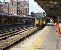 150271 stands at platform 1 at Preston on 15 April 2007.<br><br>[John McIntyre 15/4/2007]