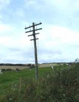 Abandoned semaphore period telegraph pole to the East of Upper Port Glasgow, looking West towards Port Glasgow.<br><br>[Graham Morgan 30/08/2007]