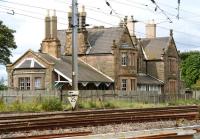 The substantial former station at Belford looking west over the ECML in 2007.<br><br>[John Furnevel 16/08/2007]