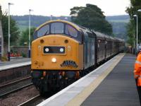 40145 stops at Ladybank with 1Z40 Linlithgow to Inverness, SRPS Tour.<br><br>[Brian Forbes 22/9/2007]