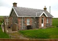 A former railwayman's cottage west of Occumster on 28 August. Much of the surrounding area has now been <I>agriculturally landscaped</I>. <br><br>[John Furnevel 28/8/2007]