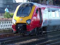 220011 Tyne Voyager crossing the Clyde Viaduct. Must have been a warm day or the driver must have forgot to shut the door<br><br>[Graham Morgan 10/09/2007]