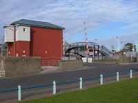 Rear of signal cabin and platforms, either side of level crossing. View from east.<br><br>[Brian Forbes 19/10/2007]