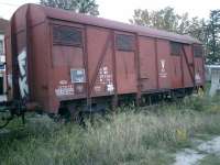 SNCF closed goods van at Ille-sur-Tet Station on the Perpignan to Villefranche-sur-Conflent line. I do not think it has moved for a while.<br><br>[Alistair MacKenzie 02/11/2007]