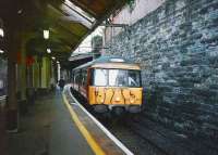 303 047 pulls into Crosshill with a returning circle train in September 1997.<br><br>[David Panton /09/1997]