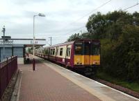 Train for Newton arriving at Croftfoot station on 8 September.<br><br>[David Panton 08/09/2007]