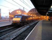 Looking west towards the main station at Newcastle Central on 17 October 2006. A GNER (remember them?) Edinburgh - London service stands at the platform. <br><br>[John McIntyre 17/10/2006]