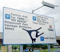 Roadsign referring to Dunfermline <I>Lower</I> station erected more than 20 years after the suffix was dropped.<br><br>[David Panton /06/1997]