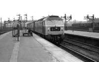 Platform 4 at Aberdeen in May 1973 with a class 47 arriving on a service from the south.<br><br>[John McIntyre 26/05/1973]