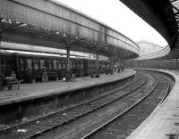 Carriage cleaning at Aberdeen station as the Royal Train is prepared at plaform 6 in May 1973.<br><br>[John McIntyre 26/05/1973]