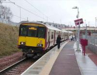 318 253 at Merryton on 8 March 2008 with a Dalmuir service.<br><br>[David Panton 08/03/2008]