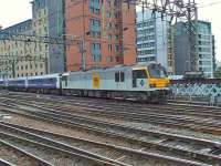 92039 <I>Johann Strauss</I> departing with the empty Glasgow Central portion of the Caledonian Sleeper on 30th May<br><br>[Graham Morgan 30/05/2008]