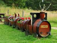 Near the former goods yard I found <i>The Carron Express</i> delivering flowers to the area.<br><br>[John Gray 26/07/2008]