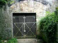 <B>Kelvingrove </B> Tunnel entrance blocked off. Tunnel from Kelvinbridge to Stobcross.<br><br>[Alistair MacKenzie 29/07/2008]