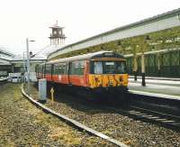 303 370 stands at Wemyss Bay in May 1999.<br><br>[David Panton 29/05/1999]