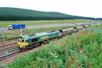 A northbound freightliner draws to a halt in the loop at Beattock Summit.<br><br>[Ewan Crawford 02/09/2008]