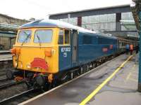 87002 stands at platform 3 at Carlisle on 15th October 2008 with the northbound <I>Electric Scot</I> railtour destined for Glasgow Central. <br><br>[Michael Gibb 15/10/2008]
