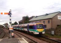 170403 in the old ScotRail livery with an Aberdeen-Glasgow Queen Street train nearing Arbroath station on 4 September 2007.<br><br>[Sandy Steele 04/09/2007]