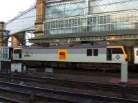 92022 <I>Charles Dickens</I> stands at Platform 9 on the morning of 11 October waiting to take out the empty Glasgow Central portion of the Caledonian Sleeper.<br><br>[Graham Morgan 11/10/2008]