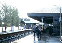 Eager anticipation. Looking east at Falkirk Grahamston in October 1983 awaiting the arrival of a steam special. <br><br>[David Panton /10/1983]