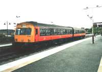 101 694 has changed ends to return to Glasgow Central on 3 July 1997, unusually using the Up Main rather than the bay platform.<br><br>[David Panton 03/07/1997]