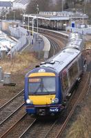 170 456 leaves Dunfermline Town on 21 January with a Fife Outer Circle service.<br><br>[Bill Roberton 21/01/2009]