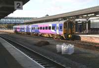 A Northern York - Hull service calls at Selby on 29 September 2008.   <br>
<br><br>[John Furnevel /09/2008]