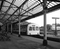 A DMU in the bay platform at Bridlington on 13 April 1983.<br><br>[Peter Todd 13/04/1983]