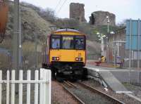 318 257 lies over at Ardrossan Town on 1 April before starting the return journey to Glasgow Central.<br><br>[David Panton 01/04/2009]