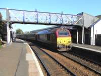 EWS 67 025 rolls into Burntisland on 29 May 2009 with the evening EWS-stocked Fife Outer Circle service. <br><br>[David Panton 29/05/2009]