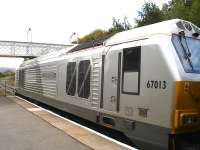 67013 'Dyfrbont Pontcysyilte' on the 14.10 southbound Wrexham, Shropshire and Marylebone departure to London stands at Ruabon Station on 15 October. <br><br>[David Pesterfield 15/10/2008]