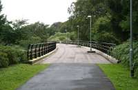 View west over the <I>Queen of the South Viaduct</I> spanning the Nith in Dumfries on 1 September 2009. The refurbished and resurfaced former railway bridge is now part of the 'Maxwelltown' Railway Path to Cargenbridge [see image 27186].<br><br>[John Furnevel 01/09/2009]