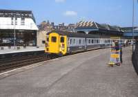 An Aberdeen - Glasgow Queen Street Push-Pull service stands at Perth on 7 June 1982 with 47708 at the rear.<br><br>[Peter Todd 07/06/1982]