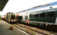 Now let me see - which platform for La Cluse? The one with the shiny new DMU, or the one where the shunter has taken root for the weekend?<br><br>[Ken Strachan 12/09/2009]