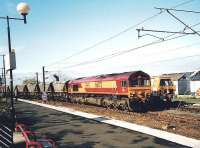 EWS 66072 enters the down goods loop at Berwick on Tweed in May 1999 with coal empties.<br><br>[David Panton 18/05/1999]