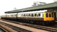 The GW liveried DMU takes a breather in platform 2 at Cardiff Central in September 1988<br><br>[Ken Strachan /09/1988]