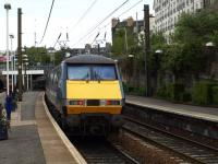 A ECR 225 leaves Haymarket having come off the Carstairs line from Glasgow Central with a service for King's Cross.<br><br>[Brian Forbes 13/05/2010]