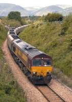 DBS 66154 with the 6G06 10.23 Hunterston - Longannet loaded hoppers  at Clackmannan on 25 May 2010.<br>
<br><br>[Bill Roberton 25/05/2010]