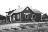 The attractive station of Alva Kyrka (Alva church) on the Swedish island of Gotland (largest island in the Baltic) opened with the railway line in 1900 and seen here in 1957. The staircase to the right leads to the ticket office and the small waiting room. To the right of that are the doors to the goods reception area. The staircase on the left gave acces to the station masters accommodation. ...Editor's note: The website was recently contacted by Swedish journalist Staffan Fritz, who is writing an article on the former station (closed along with the line in 1960) which once served the small Gotland community of Alva. He thought it would be interesting to show a photograph taken at 'the other Alva' [see image 15005]. So did I. j  <br>
<br><br>[Olof Sjoholm //1957]