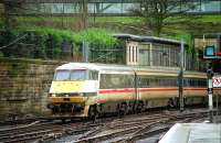 A grotty looking BR InterCity Glasgow Central - Kings Cross train entering Waverley past the old West signal box in May 1992.<br><br>[John Furnevel 30/05/1992]