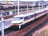 A Glasgow Central - Edinburgh Waverley - London Kings Cross InterCity service runs south through platform 2 at Carstairs on 14 May 1992 before turning north onto the Edinburgh line at Carstairs East Junction.<br><br>[John Furnevel 14/05/1992]