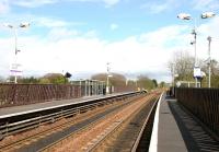 Livingston South looking towards Edinburgh in May 2005.<br><br>[John Furnevel 11/05/2005]