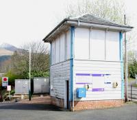 Taynuilt signal box, April 2005.<br><br>[John Furnevel /04/2005]