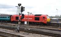 DBS locomotive 67018 <I>Keith Heller</I> on the FGW 1400 Cardiff Central - Taunton summer service at Bristol Temple Meads on 5 August 2010. Sister locomotive no 67016 was on the rear of the train. [See image 30178]<br><br>[Peter Todd 05/08/2010]