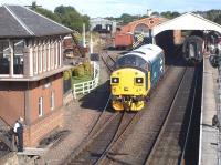 37025 <I>Inverness TMD</I> moves forward to take over for the final run of the day from Boness on 14 August 2010.<br><br>[Brian Forbes 14/08/2010]