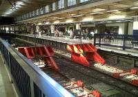 Light and shade at the buffers at Euston on 3 July 2010.<br><br>[Ken Strachan 03/07/2010]