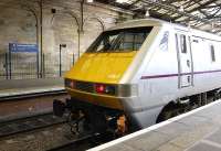 91101 in East Coast colours at Waverley on 28 September 2010. <br>
<br><br>[Bill Roberton 28/09/2010]