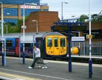 A terminated Thameslink 319 service from the south stands at St Albans on 19 September.<br><br>[Veronica Clibbery 19/09/2010]