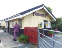 Driver possibly contemplating the future at Craignure Station on 29 June 2010. Now confirmed, sadly, that the little railway is to close (see news item).<br>
<br><br>[Colin Miller 29/06/2010]